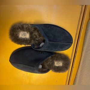 BRAND NEW M UGG  SCUFF Slippers!!!